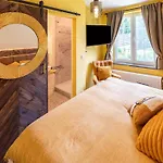 Luxurious With Heated Pool Villa *