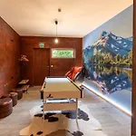 Luxurious With Heated Pool