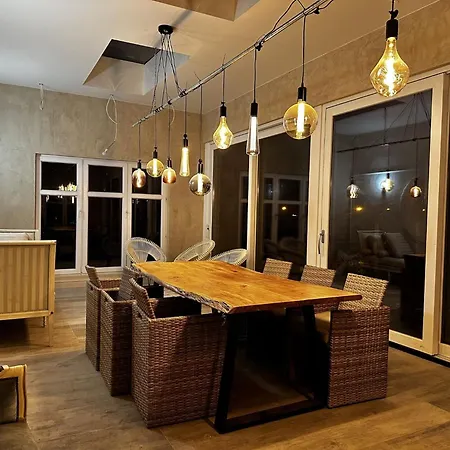 Villa Luxurious With Heated Pool *