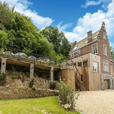 Villa Luxurious With Heated Pool