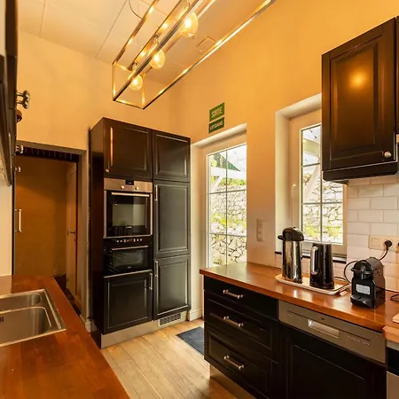 Luxurious With Heated Pool Villa *