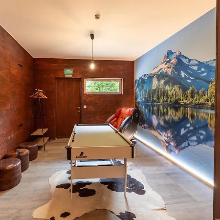 Luxurious With Heated Pool