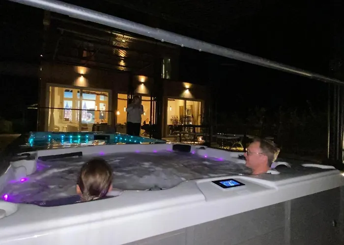 Luxurious With Heated Pool Villa Le Pachis