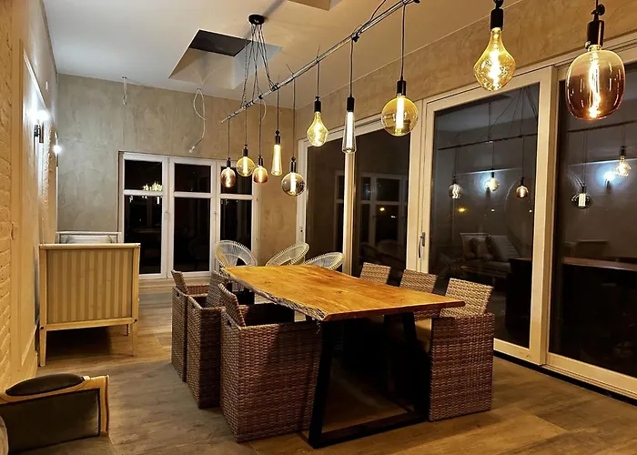 Villa Luxurious With Heated Pool *