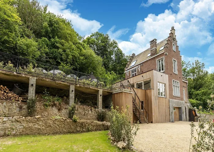 Villa Luxurious With Heated Pool