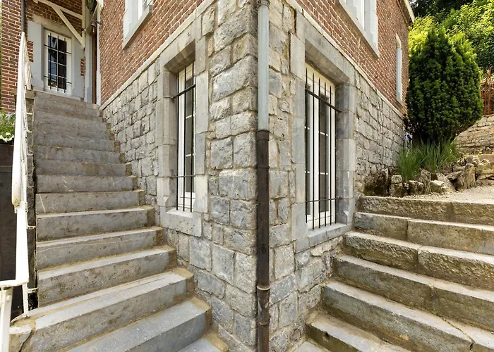 Luxurious With Heated Pool