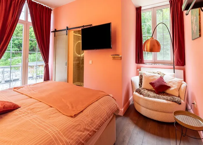 Luxurious With Heated Pool Villa