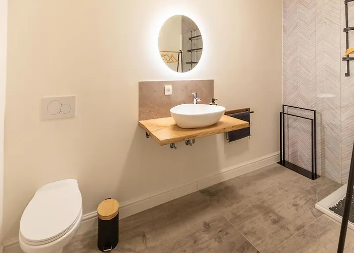 Villa Luxurious With Heated Pool