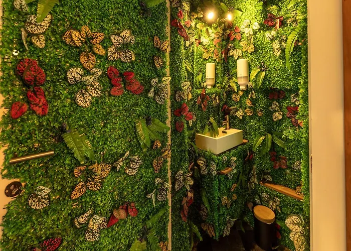 Luxurious With Heated Pool Le Pachis