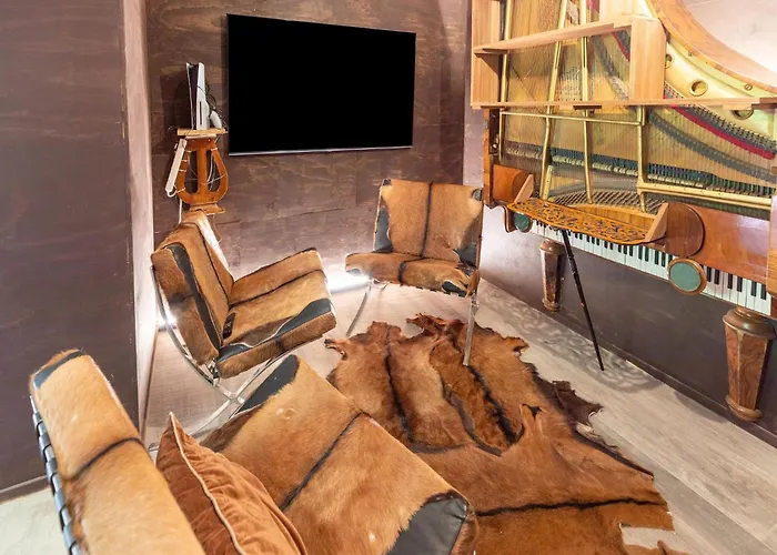 Luxurious With Heated Pool Le Pachis