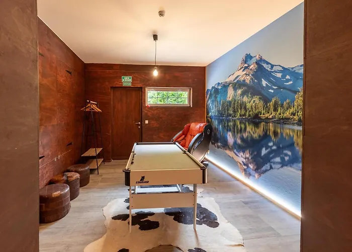 Luxurious With Heated Pool