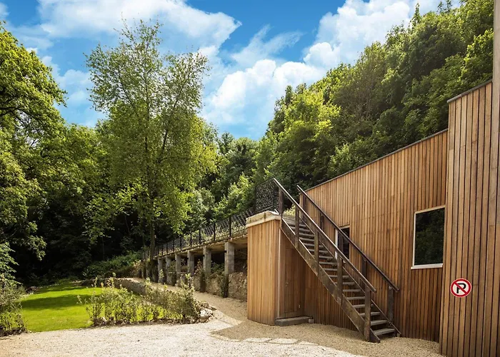 Luxurious With Heated Pool