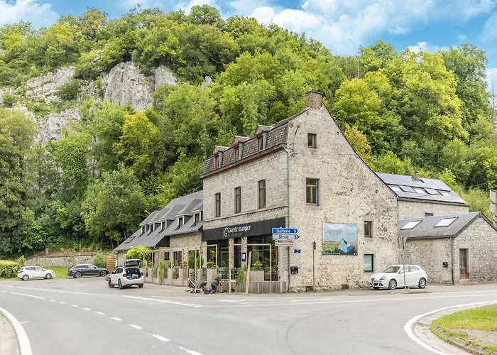 Luxurious With Heated Pool *